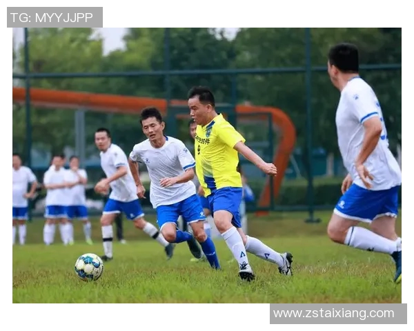 汉企联足球明星赛激情开赛各路明星齐聚展现足球魅力与企业精神