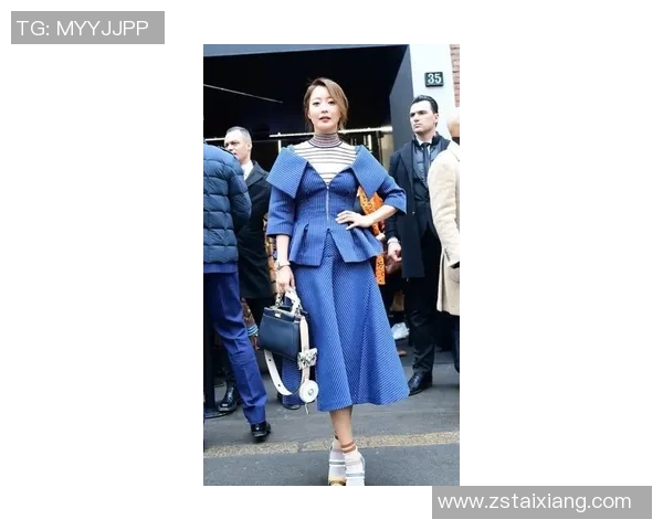 足球明星马甲穿搭解析时尚潮流引领者的独特魅力与风格展示